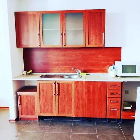 Апартамент Миа ' Mia Apartment شقة نيسيبار