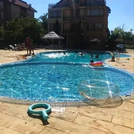 Apartament Апартамент Миа ' Mia Apartment *